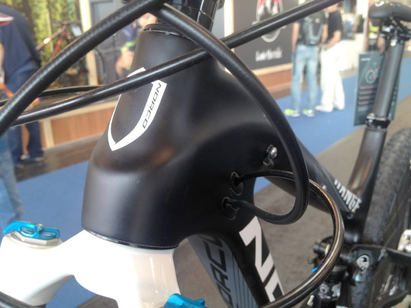 2014-Norco-Range-Carbon-160mm-enduro-mountain-bike04