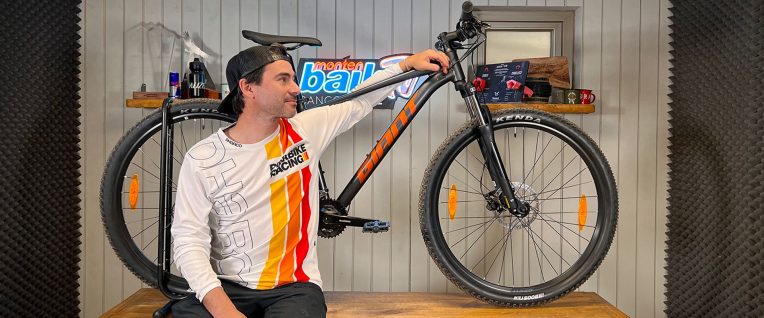 Montenbaik  Principal web del Mountain Bike en Español. Encuentra los  mejores videos y fotos de MTB, las tendencias, tecnología y test de los  productos actuales. · Test :: Botella Fidlock con